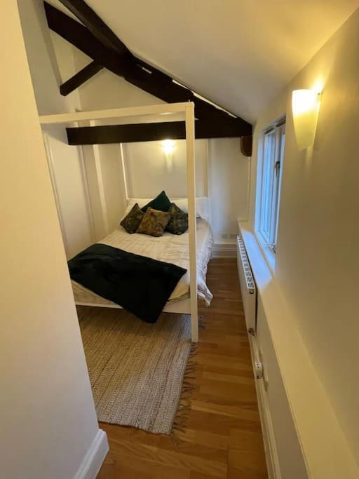 Lovely 2 Bedroom Penthouse Apartment In Chester - Free Parking!! Eksteriør billede